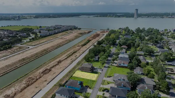 406 West Drive, League City, TX 77565