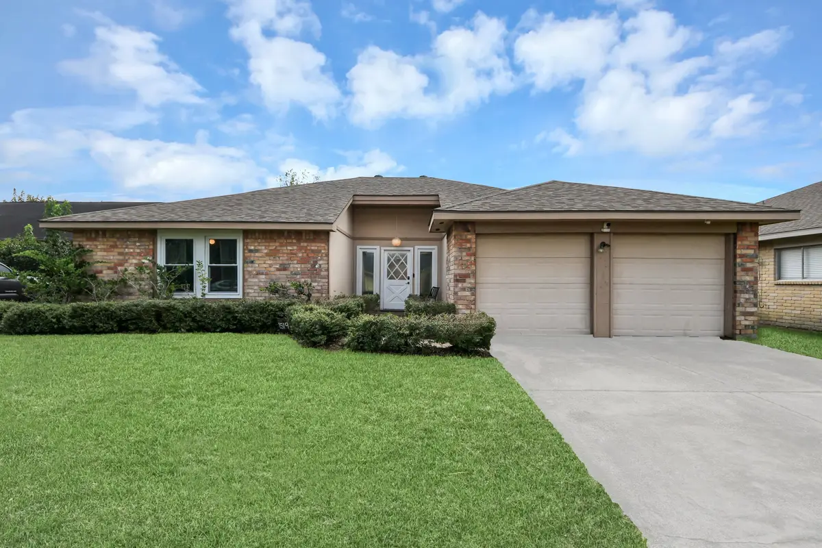 2519 Colonial Ridge Drive, Friendswood, TX 77546 - #1