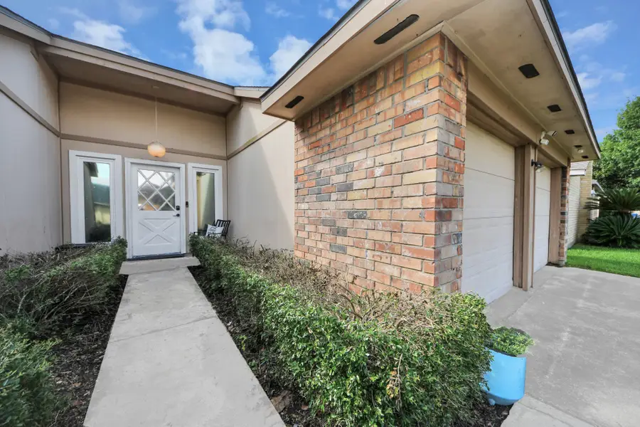 2519 Colonial Ridge Drive, Friendswood, TX 77546 - #3