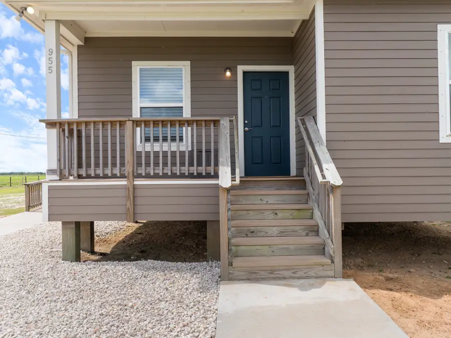 955 County Road 385, Palacios, TX 77465 - #2