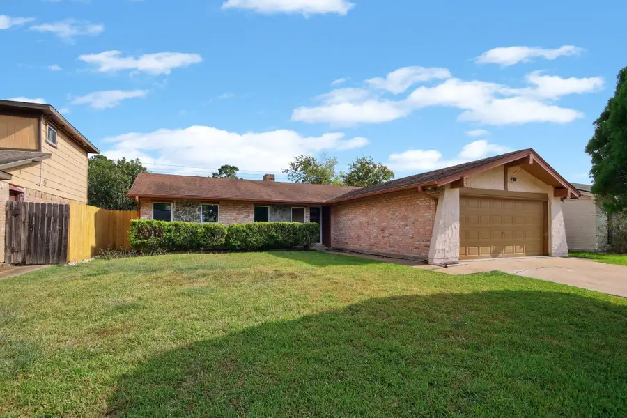 13806 Towne Way Drive, Sugar Land, TX 77498 - Image #2