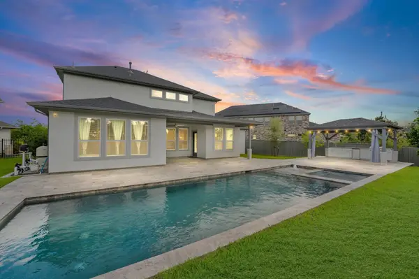 7 Hyacinth Blossom Court, Tomball, TX 77375