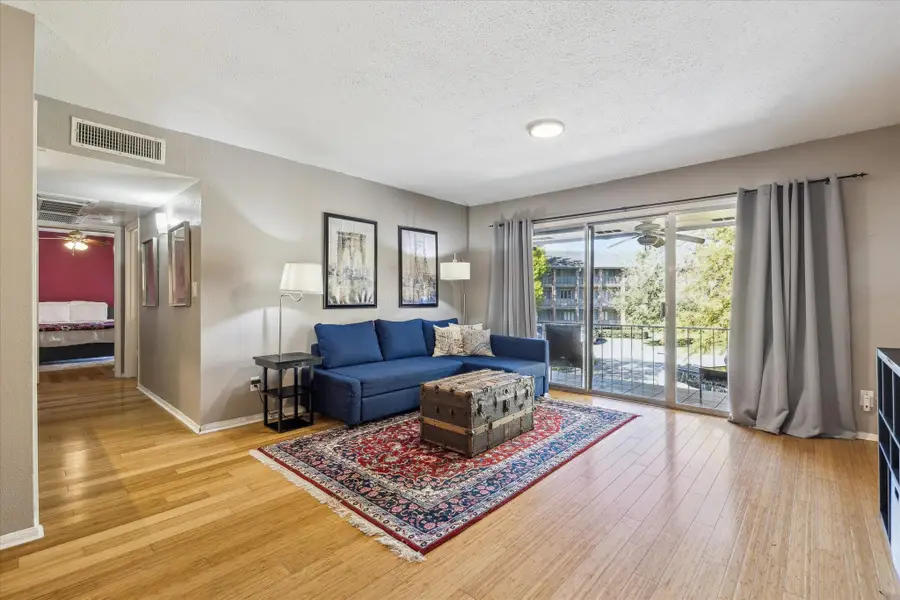 6465 Bayou Glen Road, Houston, TX 77057 - Image #2