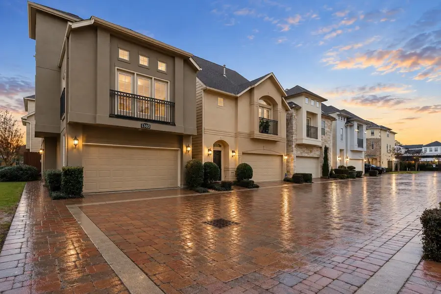 1303 Sherwood Point Lane, Houston, TX 77043 - #2