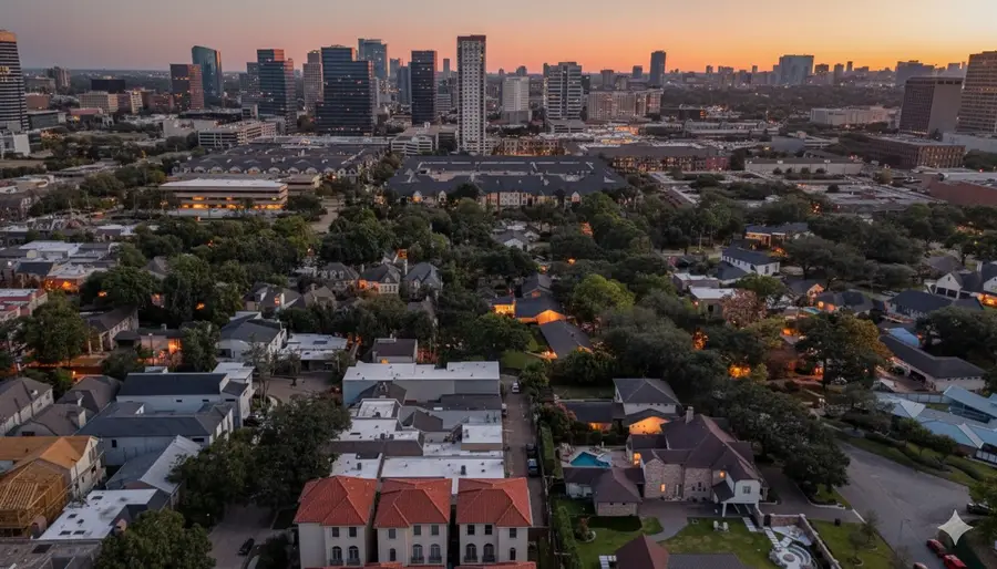 5459 John Dreaper Drive, Houston, TX 77056 - Image #3