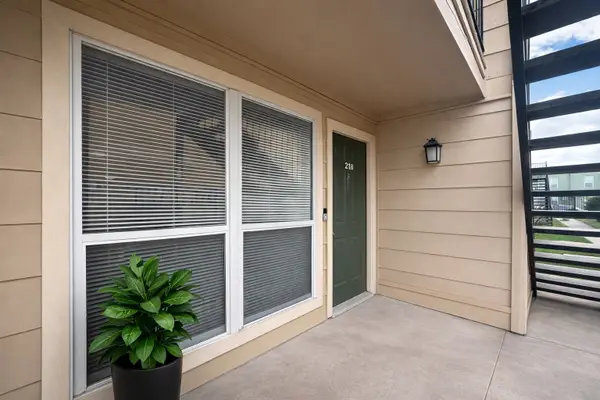 8100 Creekbend Drive #181, Houston, TX 77071