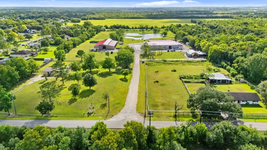2576 County Road 144, Alvin, TX 77511 - #2