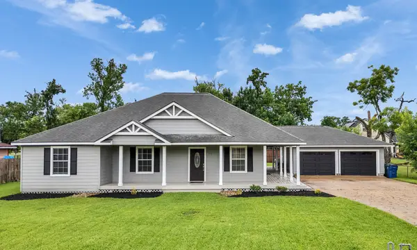 209 Schley Street, Richwood, TX 77531