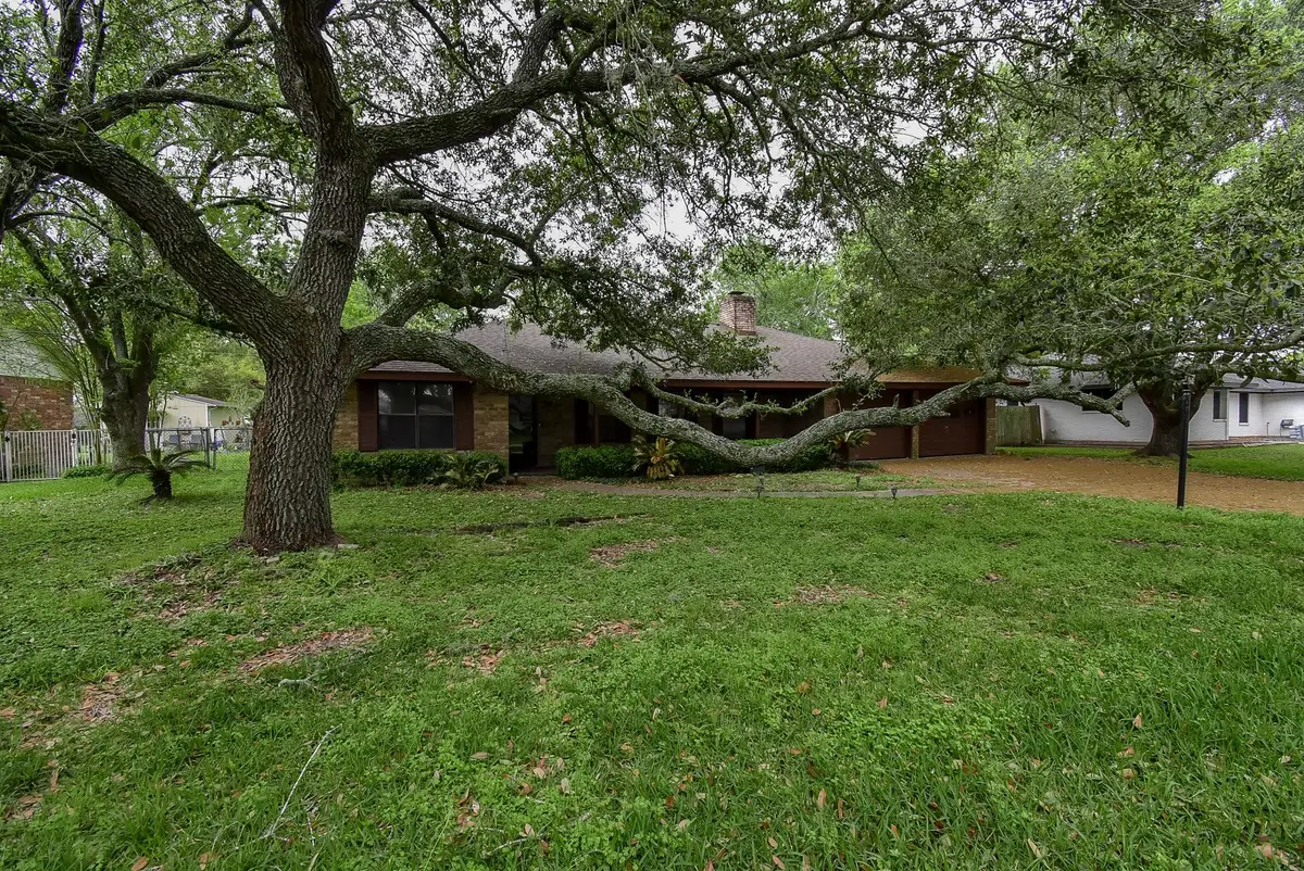 718 Partridge Lane, Eagle Lake, TX 77434 - #1