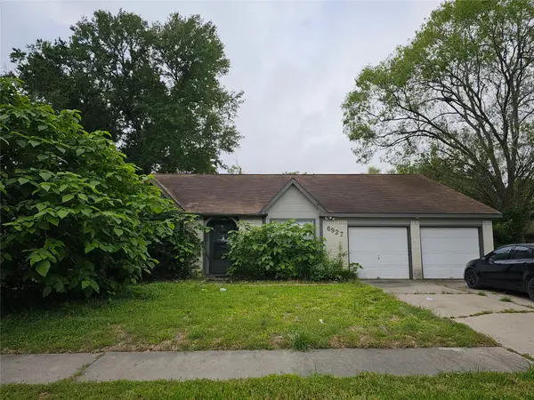 6927 Silver Star Drive, Houston, TX 77086