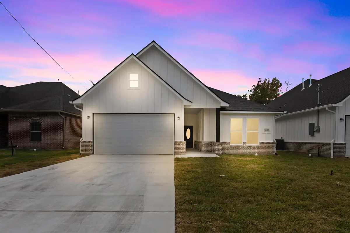 1811 N 19th Street, Nederland, TX 77627 - Image #1