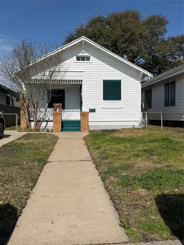 4908 Avenue Q 1/2, Galveston, TX 77551