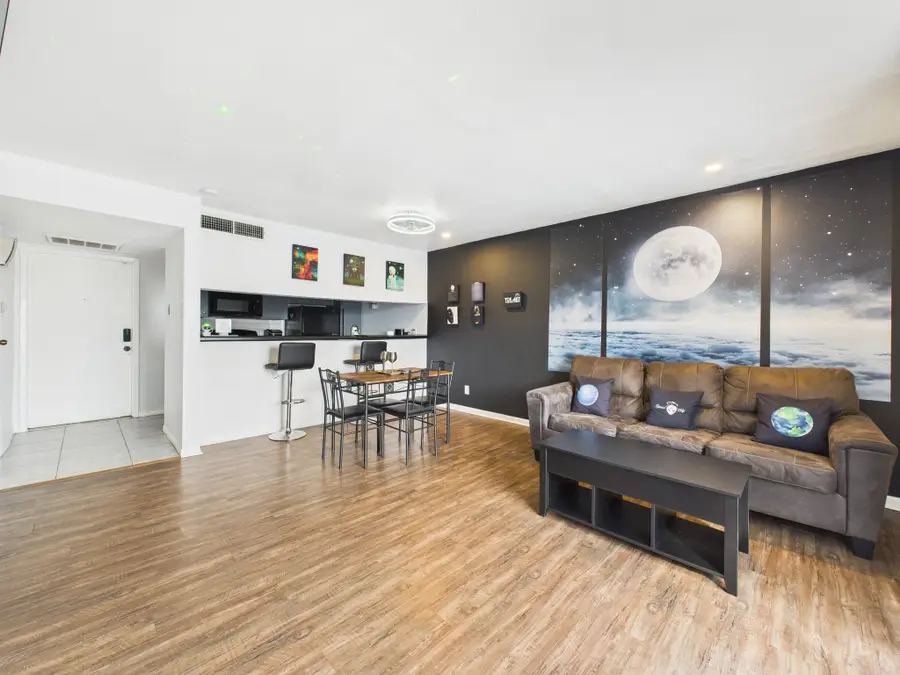 2814 S Bartell Drive #32, Houston, TX 77054 - Image #2