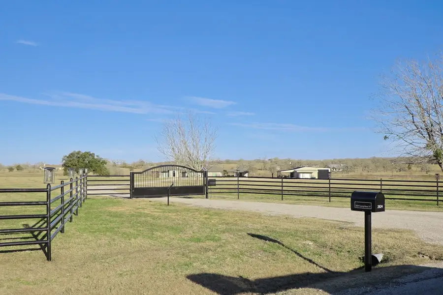 2824 County Road 117, Giddings, TX 78942 - Image #3