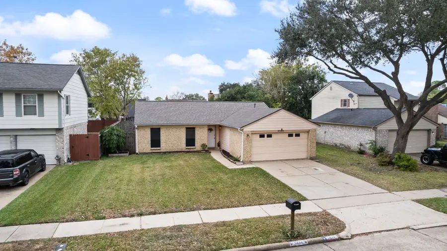 5434 Sugar Creek Drive, La Porte, TX 77571 - Image #3