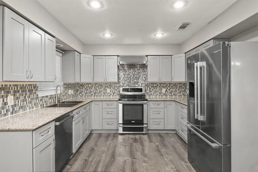 3721 Avenue E, Santa Fe, TX 77510 - Image #3