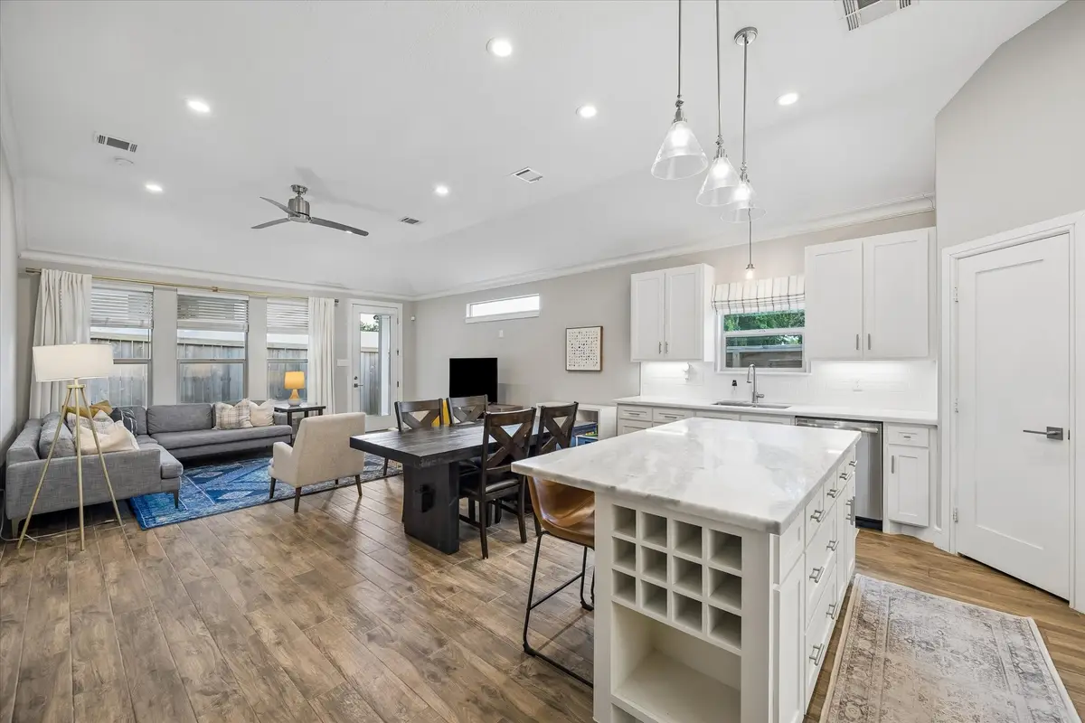 940 W 21st Street, Houston, TX 77008 - #1