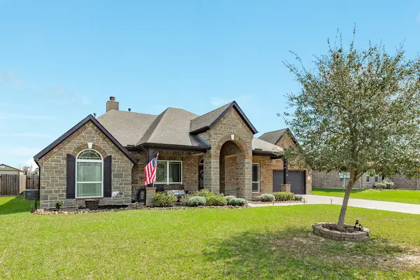 441 Twin Lakes Boulevard W, West Columbia, TX 77486