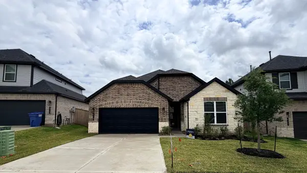 416 Summerset Landing Court, Conroe, TX 77304