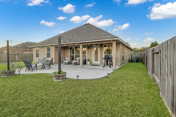 344 Country Crossing Circle, Magnolia, TX 77354