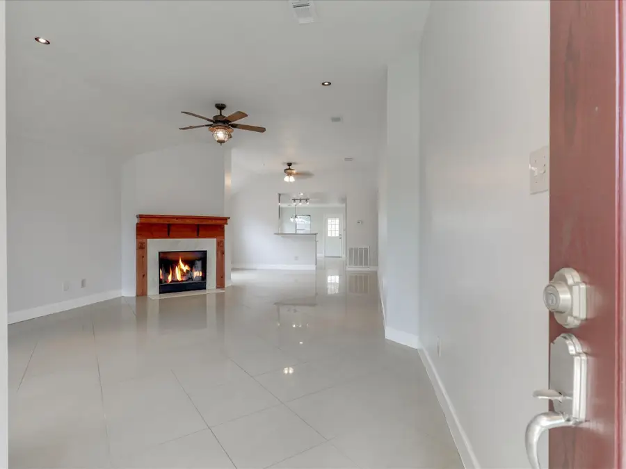 17010 Blue Mist Circle, Sugar Land, TX 77498 - Image #2