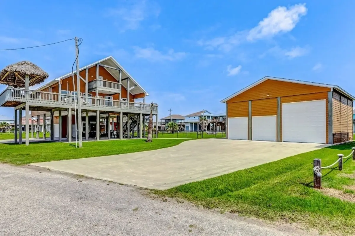 950 Seadrift Drive, Crystal Beach, TX 77650 - #1