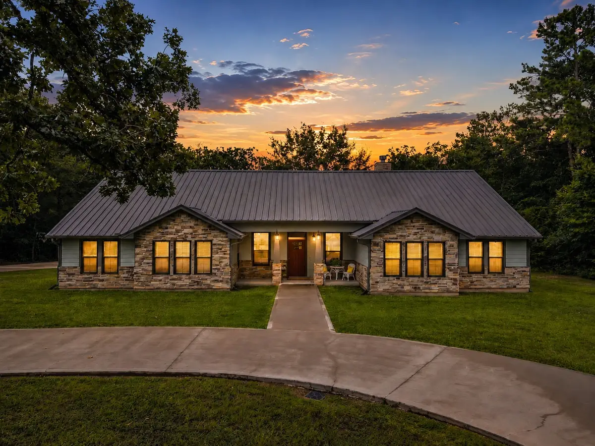 35 Rose Hill Court, Huntsville, TX 77320 - #1