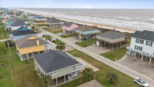 2295 Trinidad Drive, Crystal Beach, TX 77650