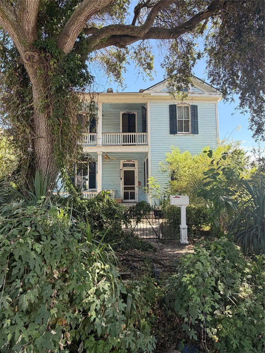 2725 Avenue P 1/2, Galveston, TX 77550 - #2