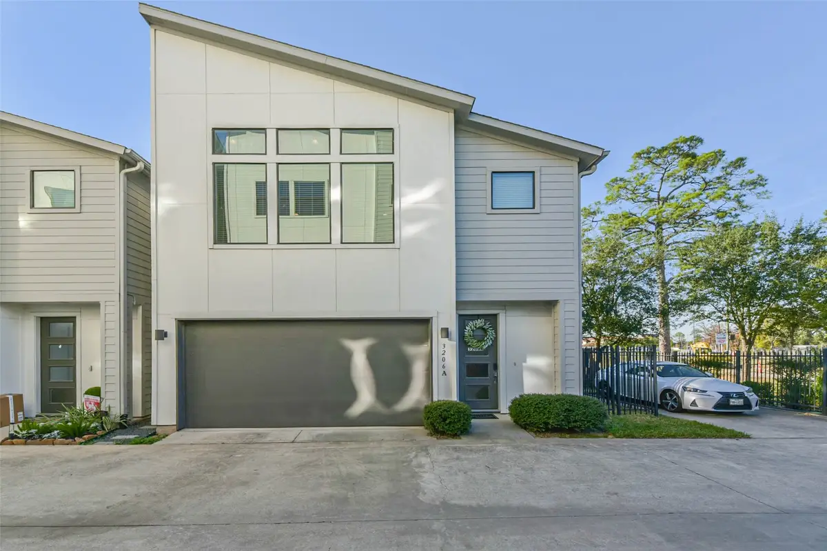 3206 N Macgregor Way #A, Houston, TX 77004 - #1