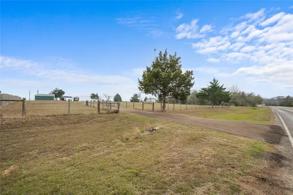 964 E Fm 389, Round Top, TX 78954
