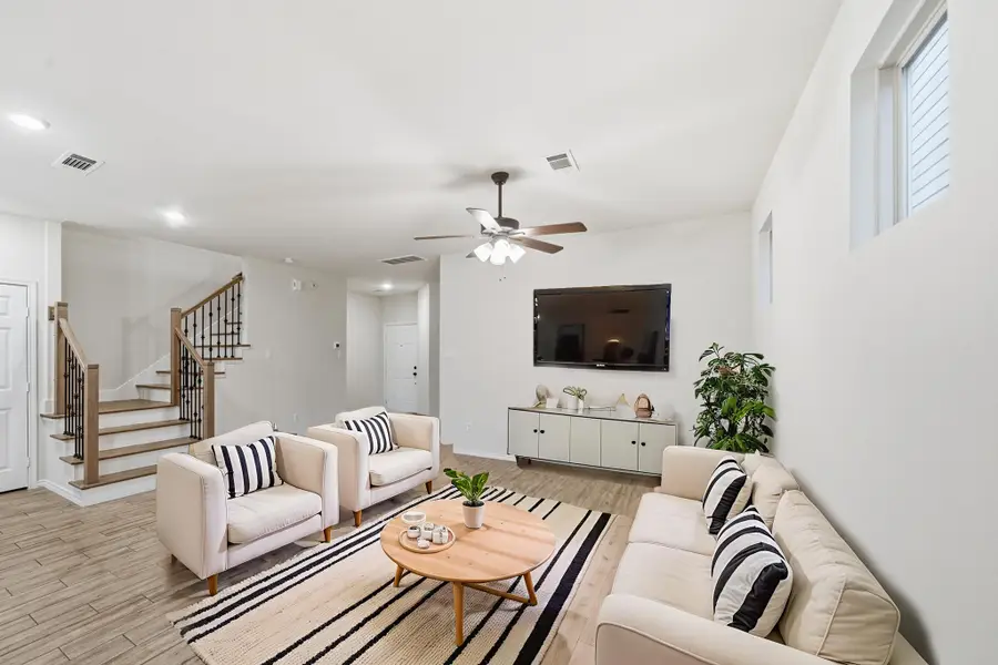 8663 Cedardale Park Drive, Houston, TX 77063 - Image #3