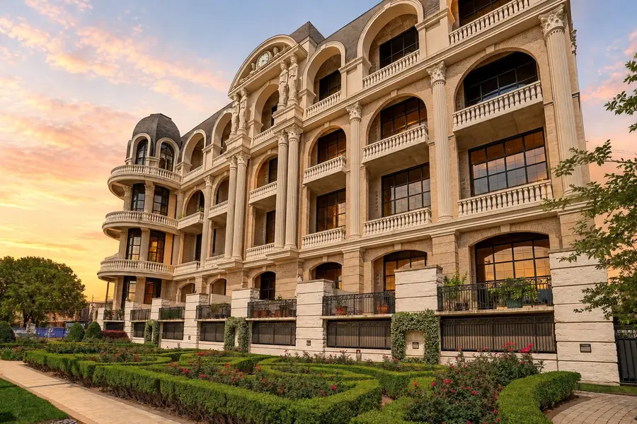 1005 S Shepherd Drive #303, Houston, TX 77019 - #2