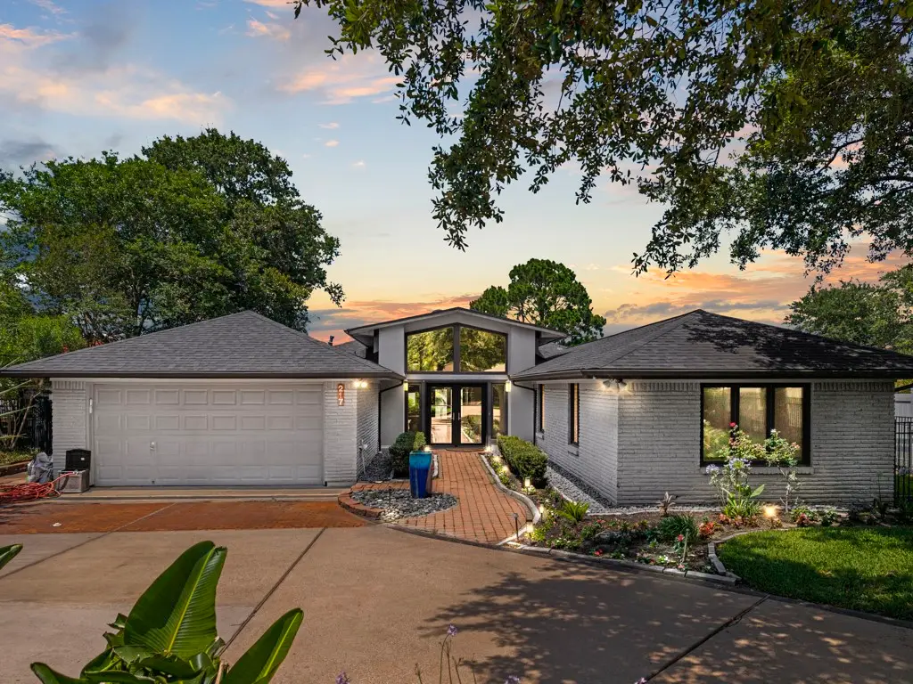 217 Lakeshore Circle, Seabrook, TX 77586 - #1
