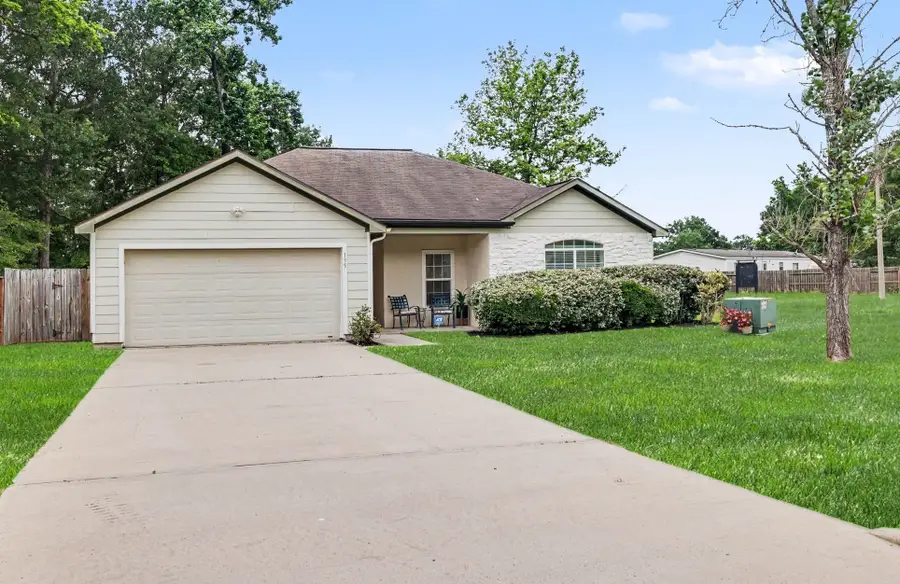 135 Kellyn Oaks Drive, Conroe, TX 77306 - #2