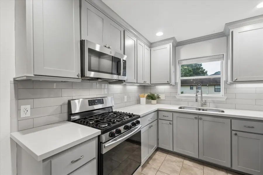4429 Tonawanda Drive, Houston, TX 77035 - #3