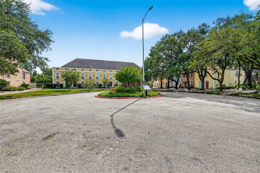 5200 Arboles Drive #2, Houston, TX 77035 - #2
