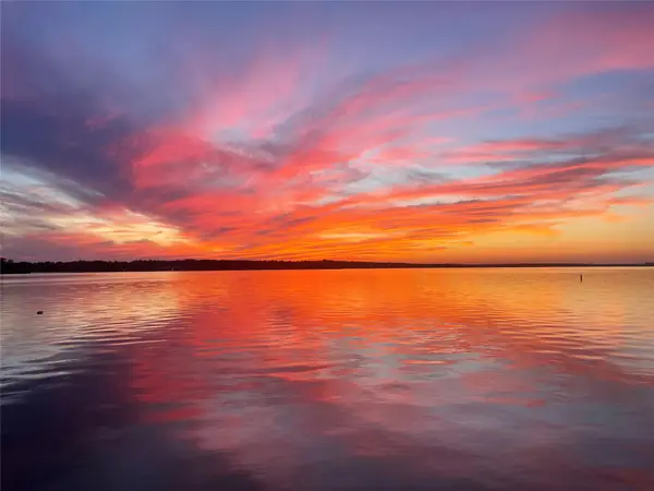 387 Lake Shore Drive, Trinity, TX 75862