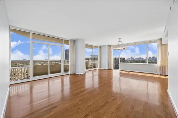 15 Greenway Plaza #14F, Houston, TX 77046