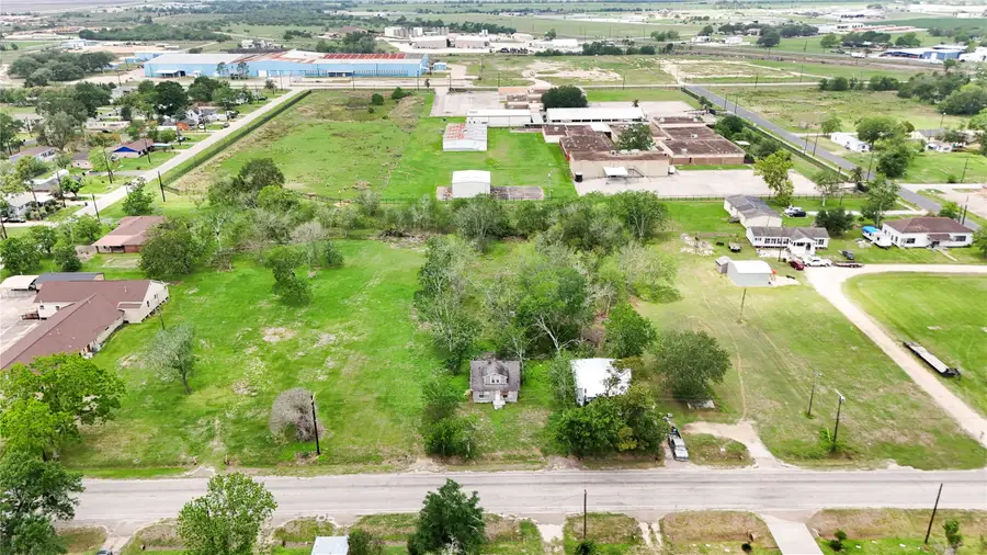 710 Palacios Street, El Campo, TX 77437 - #3