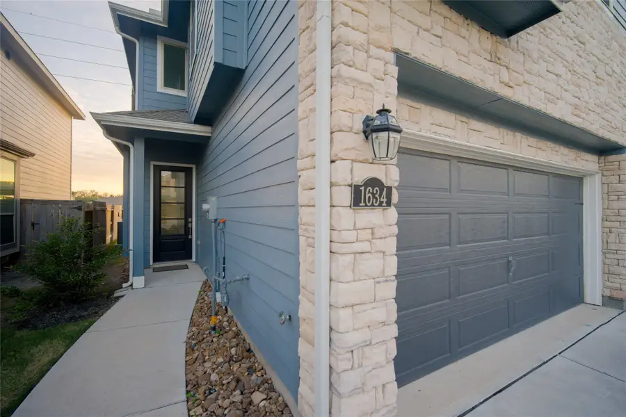 1634 Ryon Falls Drive, Richmond, TX 77469 - #2