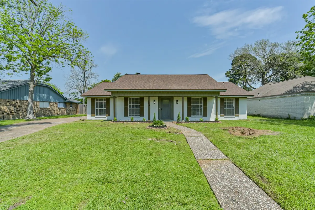 306 Red Bud Lane, Baytown, TX 77520 - #1