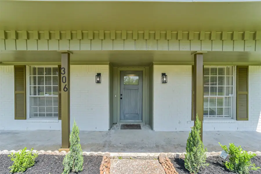 306 Red Bud Lane, Baytown, TX 77520 - #2