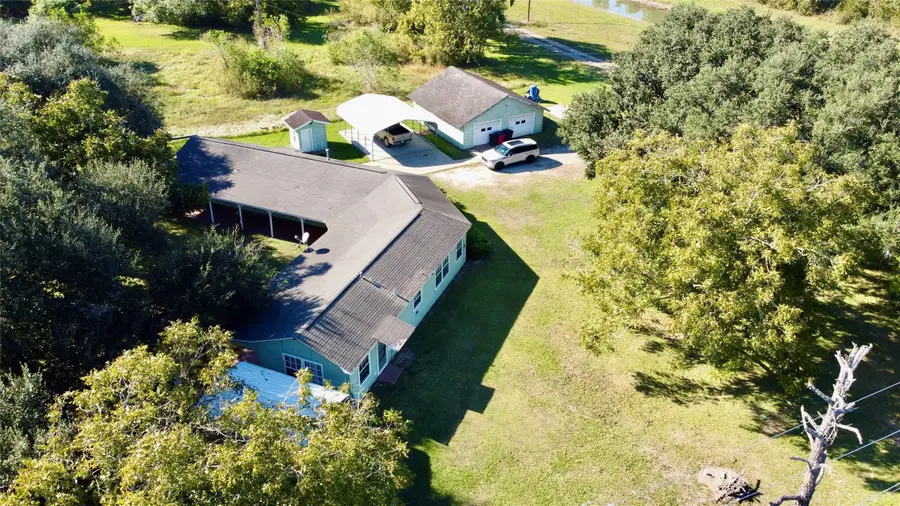 35 Private Road 815, Tidehaven, TX 77414 - #2