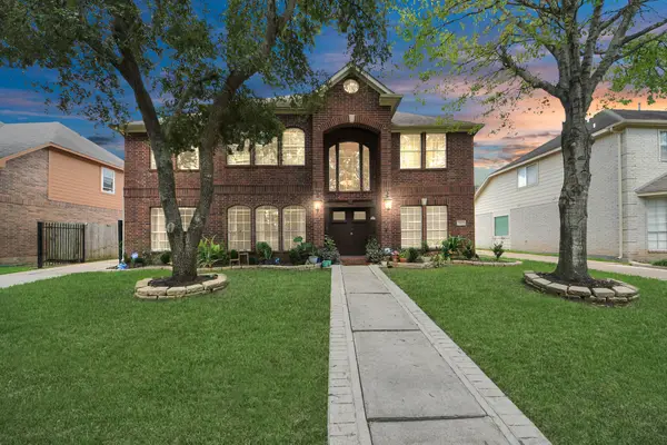 922 Bayhill Drive, Sugar Land, TX 77479