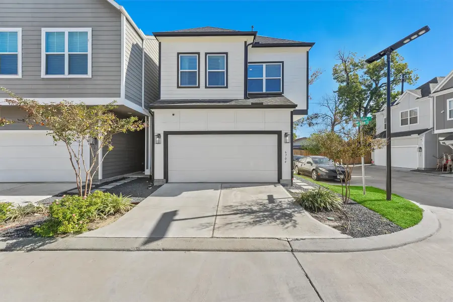 6704 Parker Grove Lane, Houston, TX 77076 - Image #2
