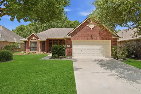 3918 E Peach Hollow Circle, Pearland, TX 77584
