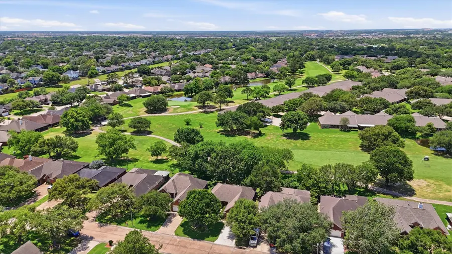 3918 E Peach Hollow Circle, Pearland, TX 77584 - #3