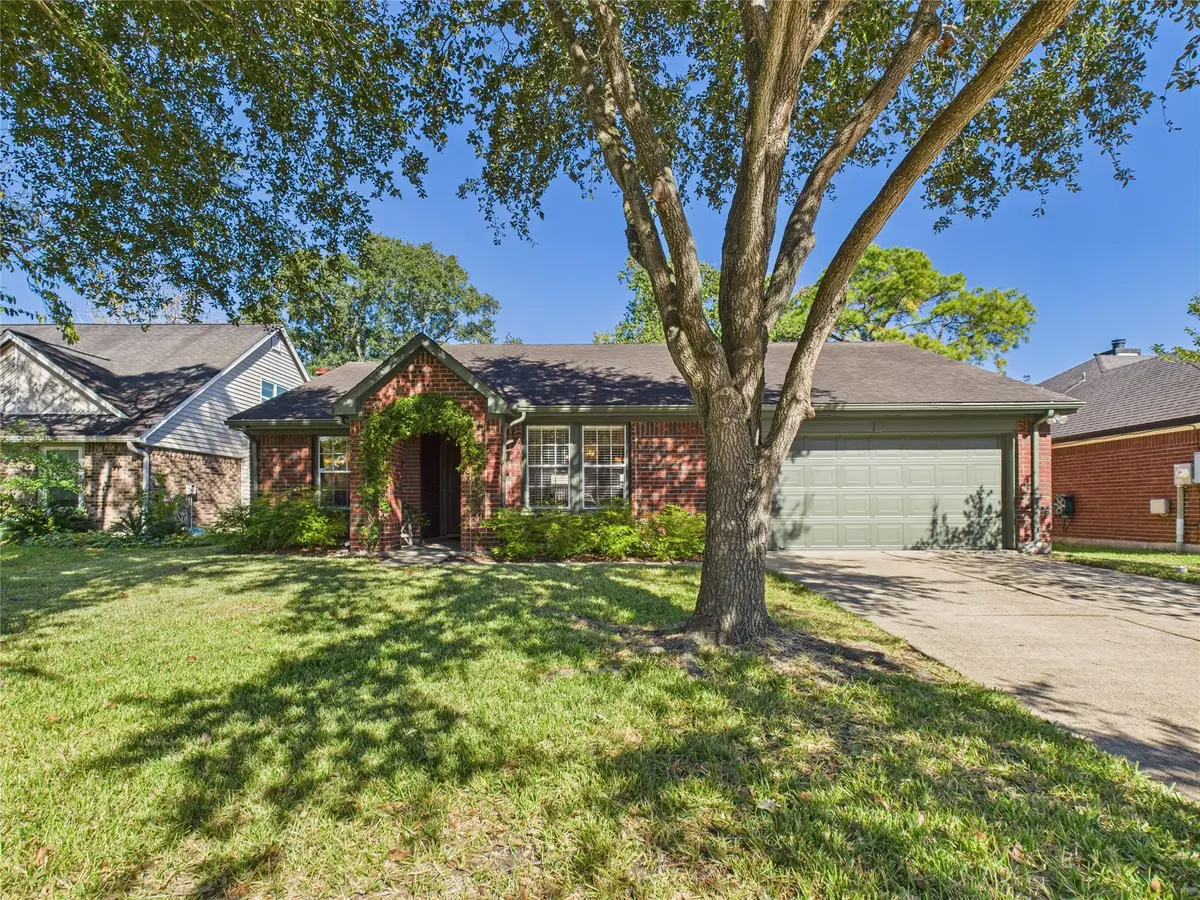 2824 Meadow Brook Court, League City, TX 77573 - Image #1