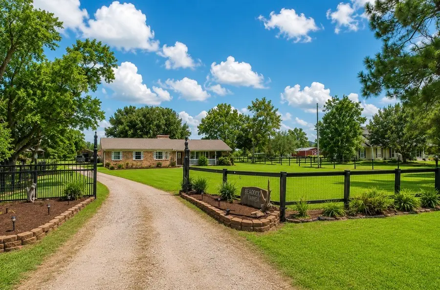 9235 Ruth Road, Iowa Colony, TX 77583 - #2